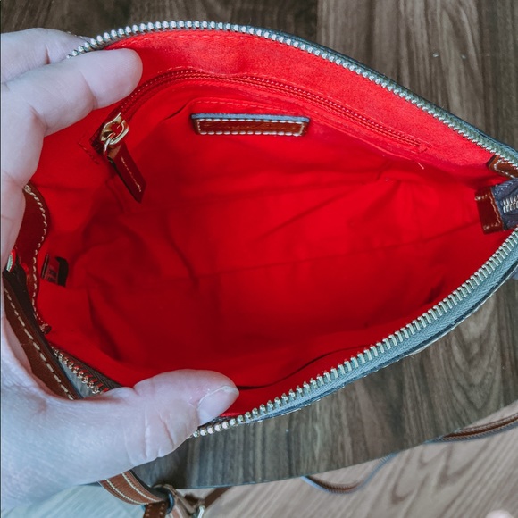 Dooney & Bourke purse - Picture 1 of 5